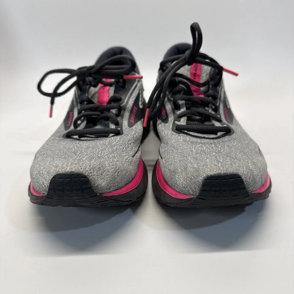 Brooks item womens